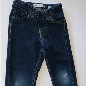 Boys Levi’s performance,  511 slim, size 4 reg. 👖